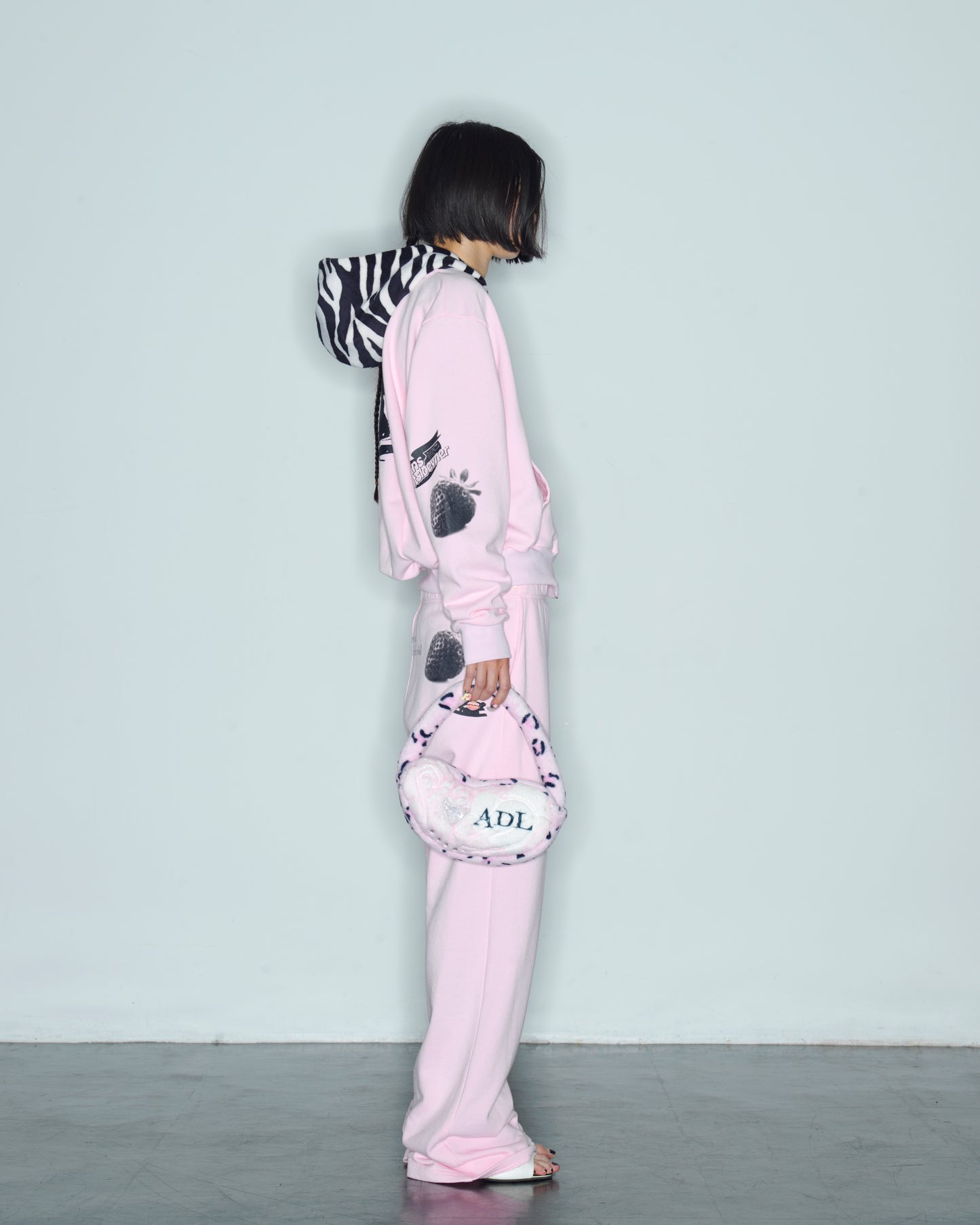 SWEAT PANTS