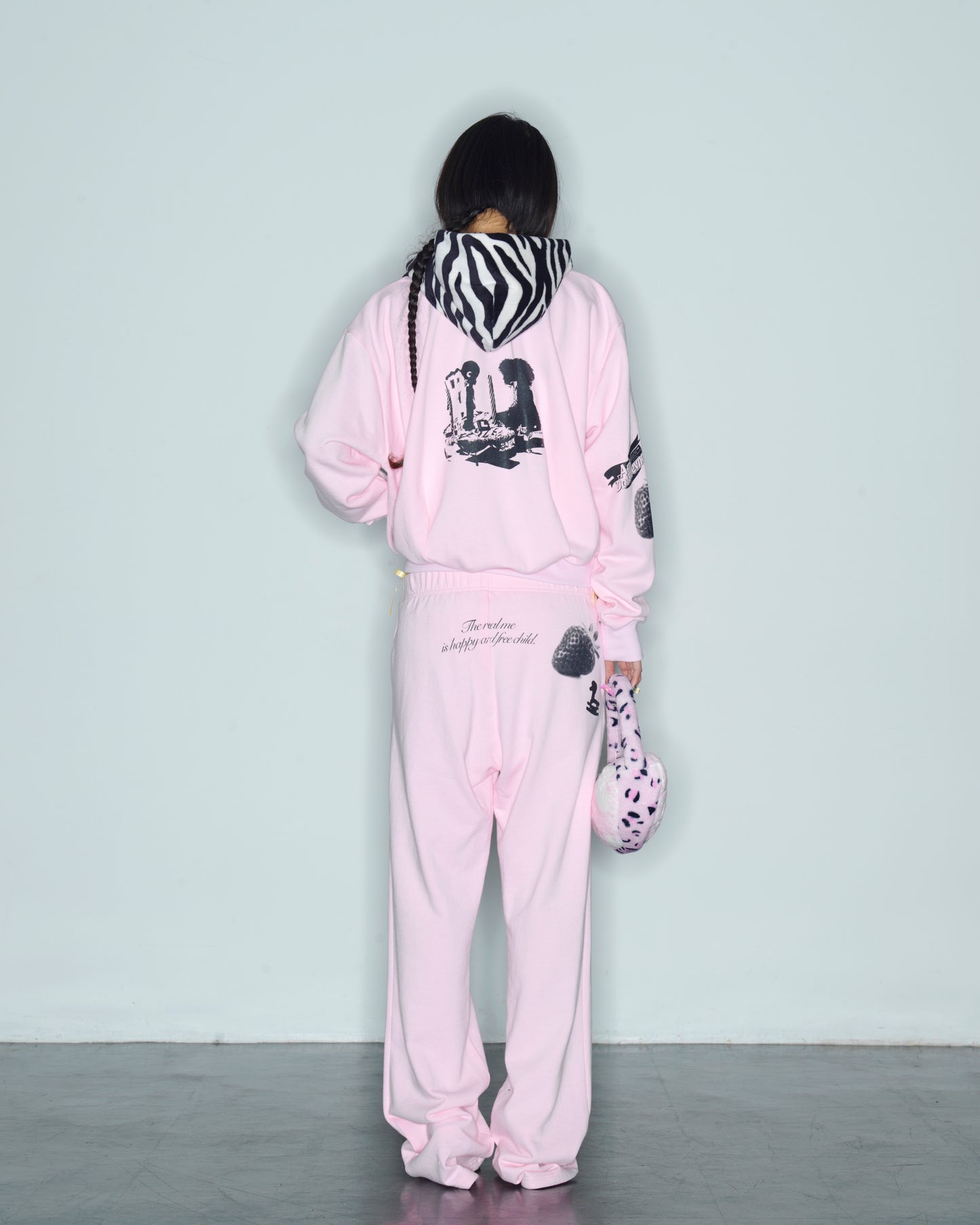 SWEAT PANTS