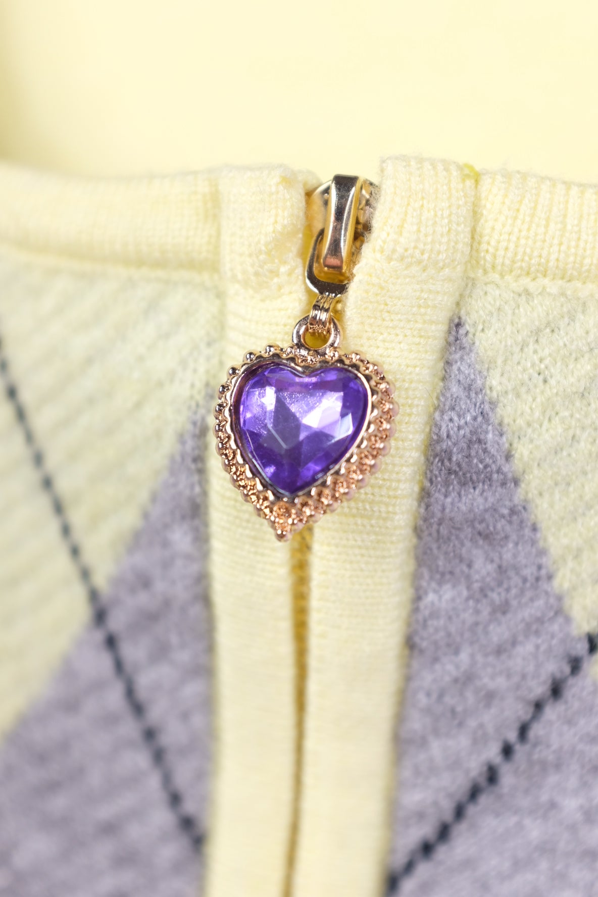 Yellow purple gray argyle long-sleeved knit top