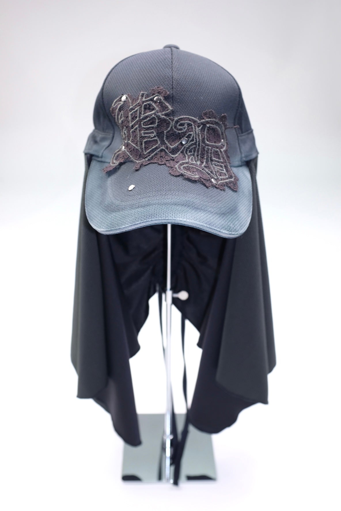 Broken lace patch utility cap