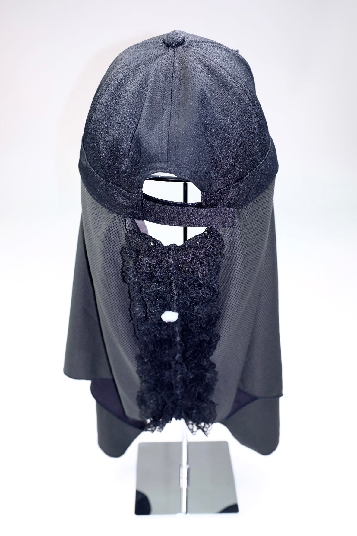 Broken lace patch utility cap