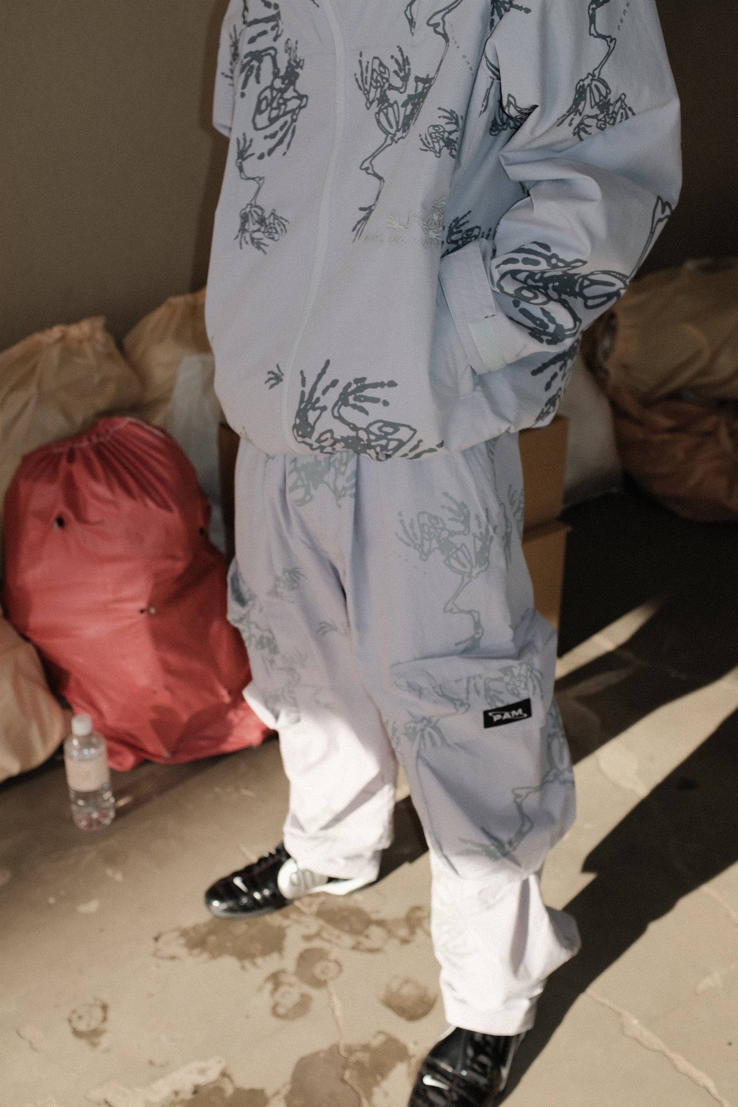 DEM BONES SHOW PANT