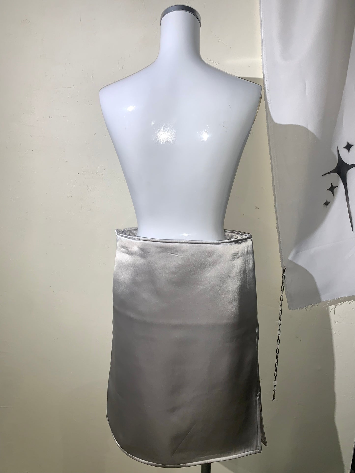 pillow skirt
