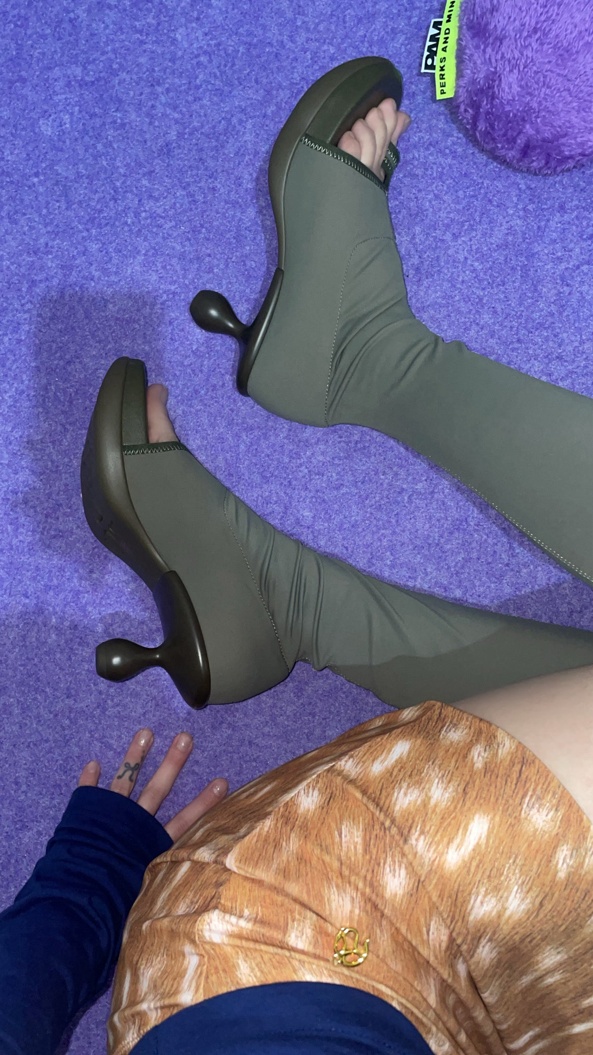 Green sunscreen socks sandals