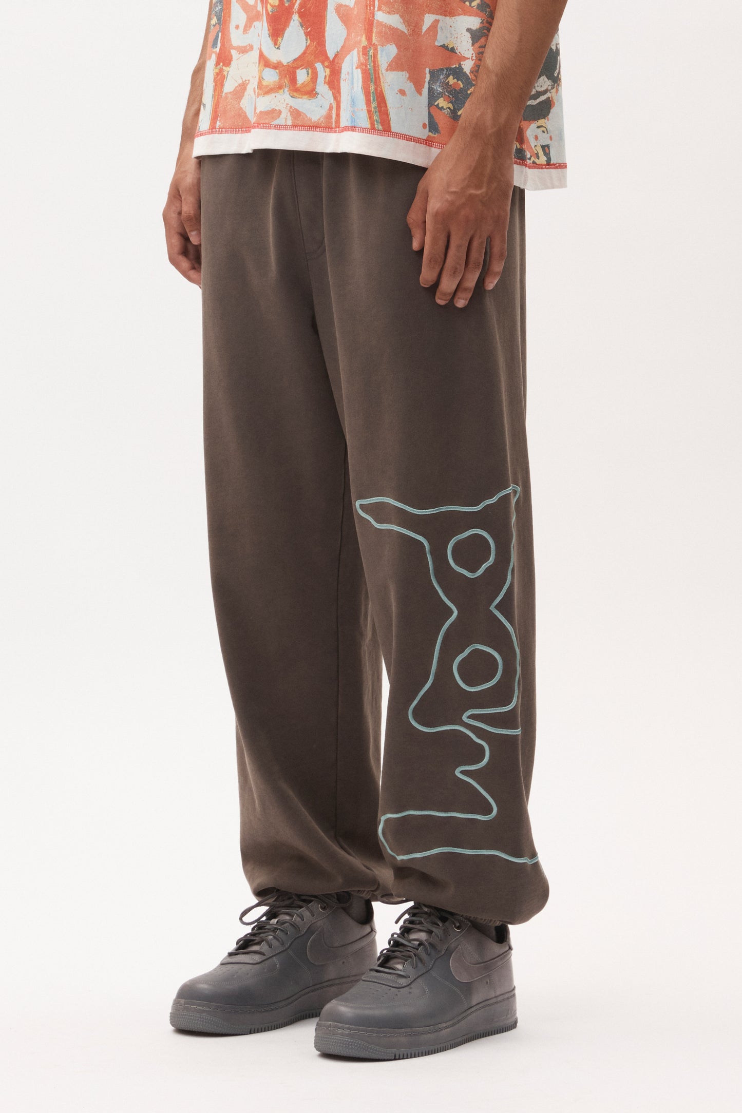 SAND SCRIPT SWEATPANT