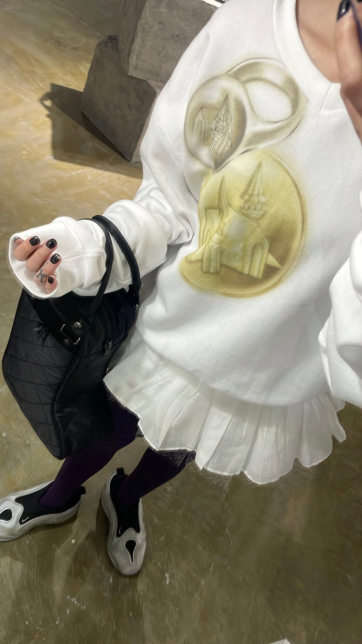 coin and ring print v neck sweat