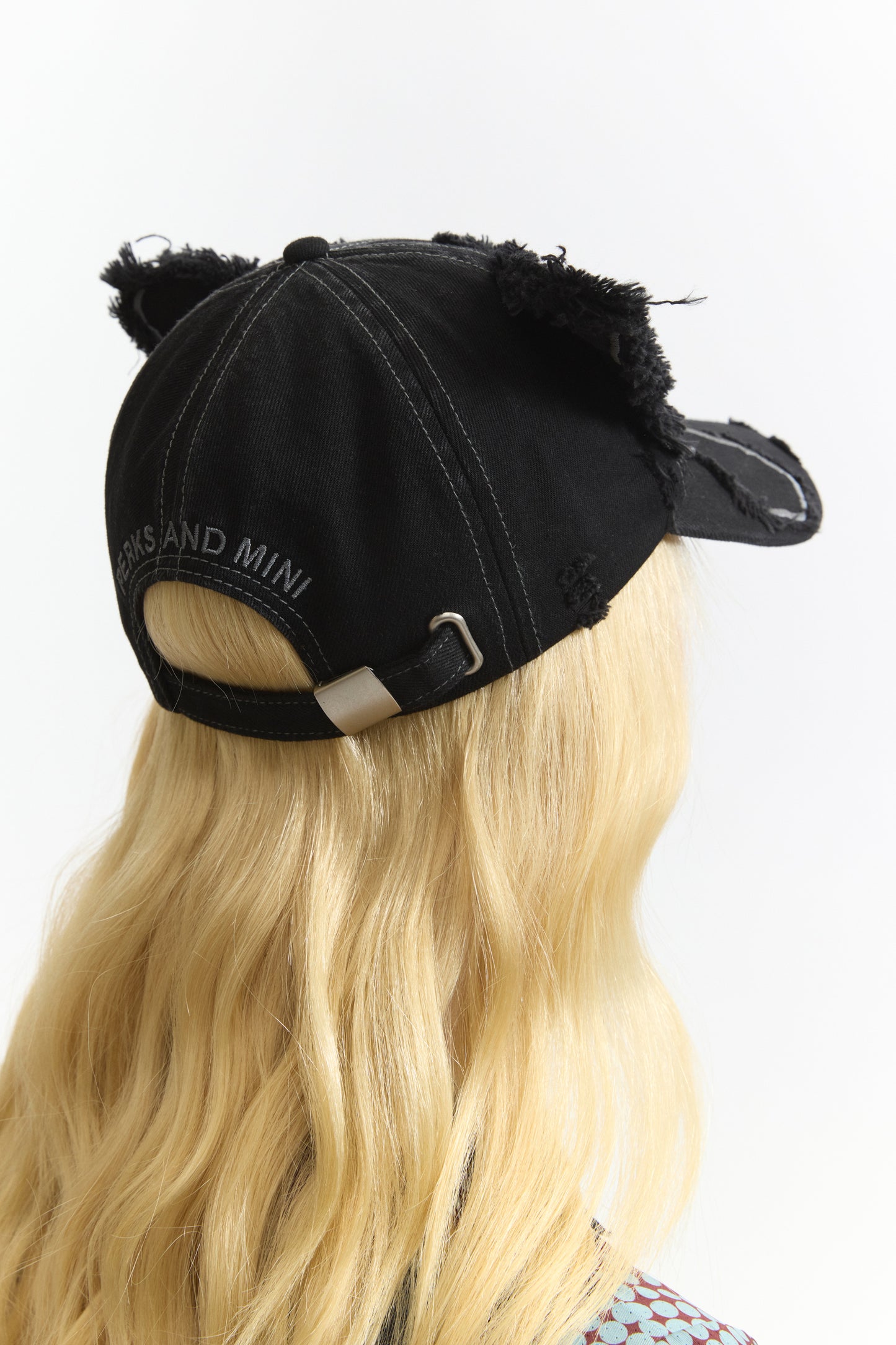 ALIEN KISS WINGWD BASEBALL CAP