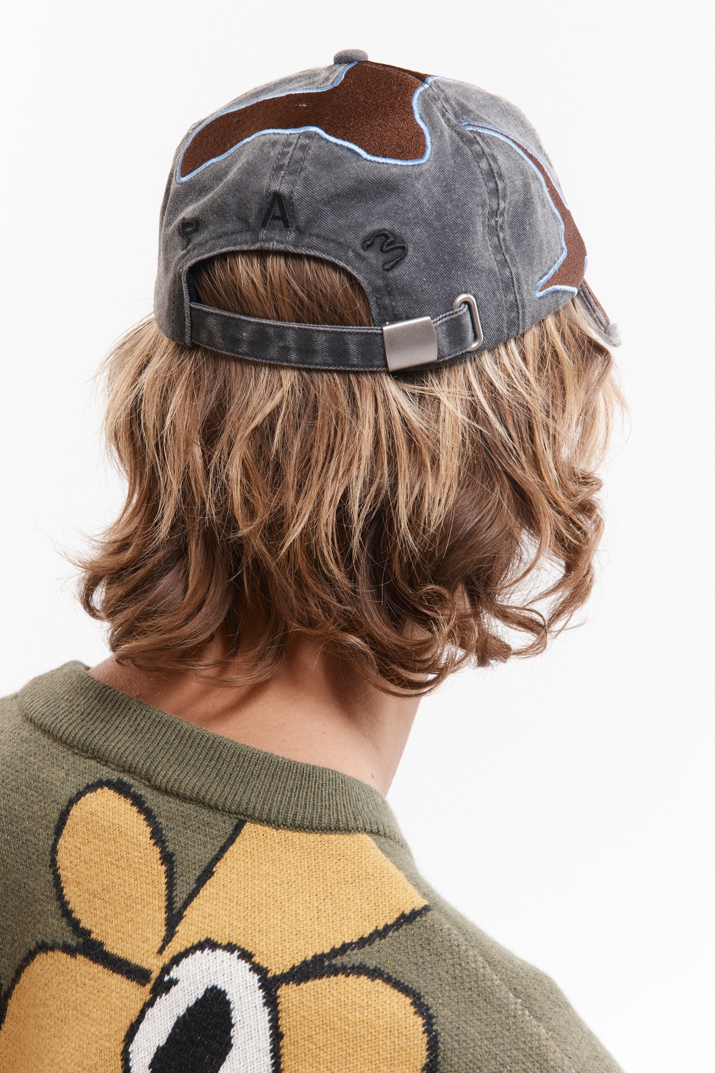 OUTLINE LOGO CAP