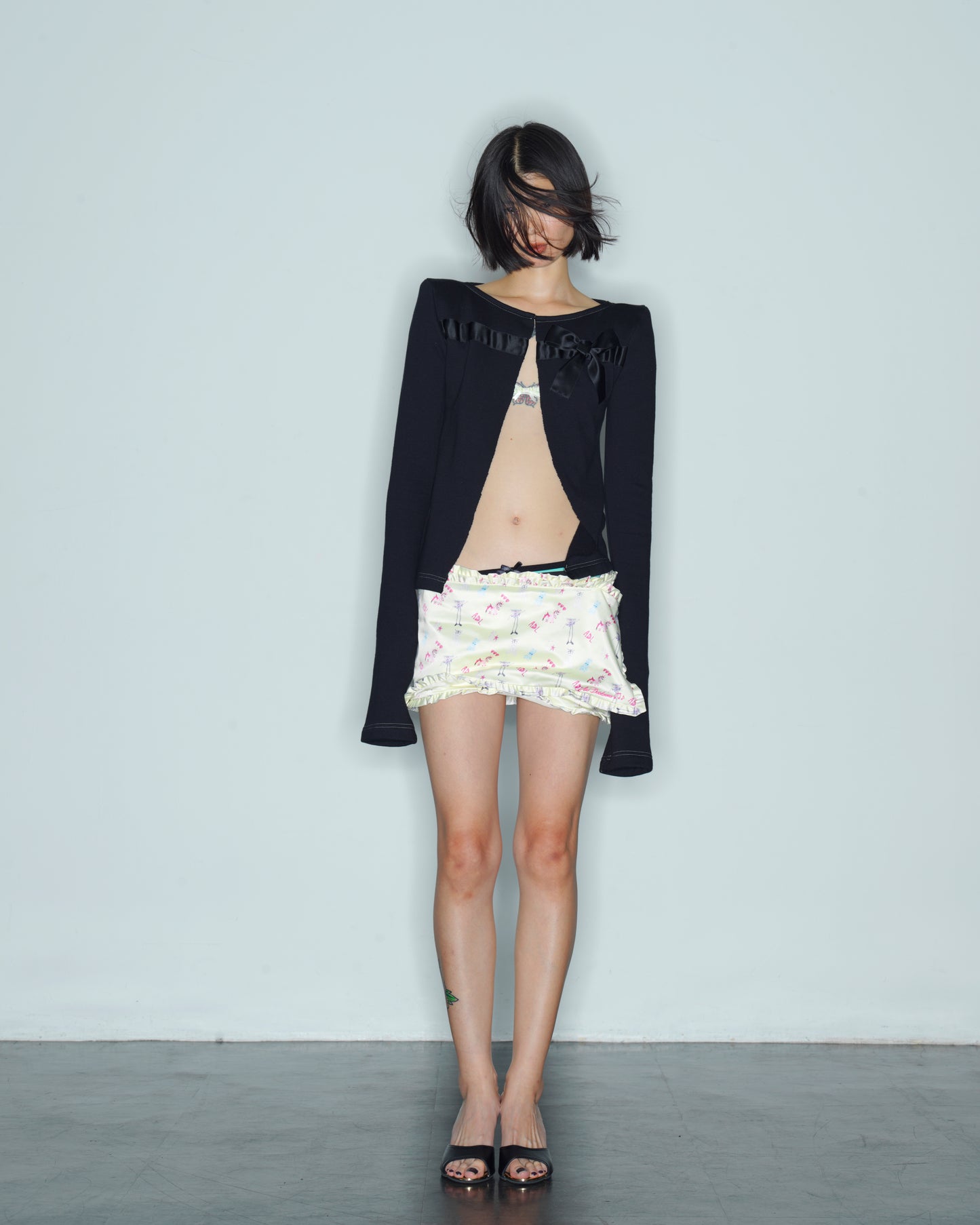BOW SHOULDER CARDIGAN