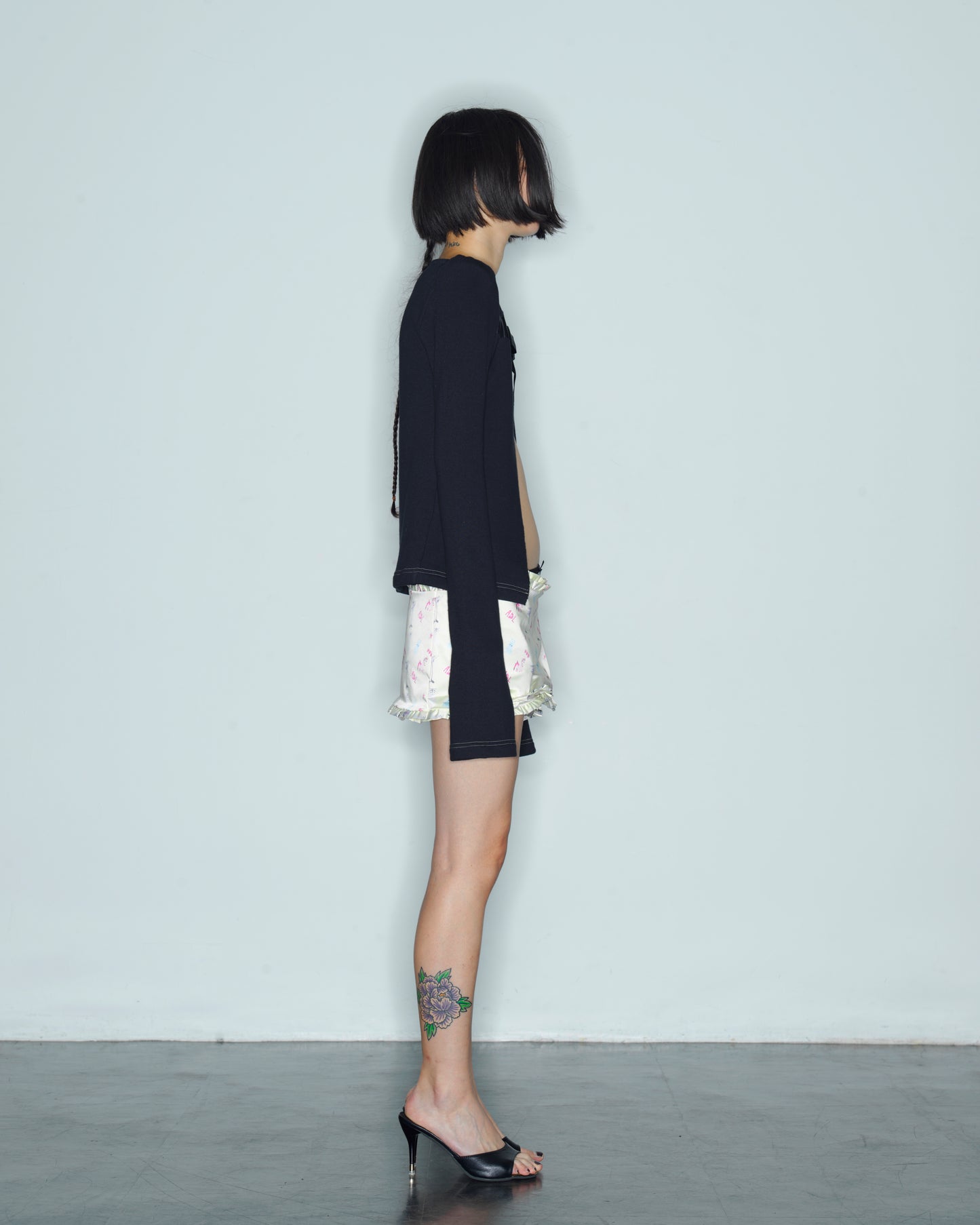 BOW SHOULDER CARDIGAN