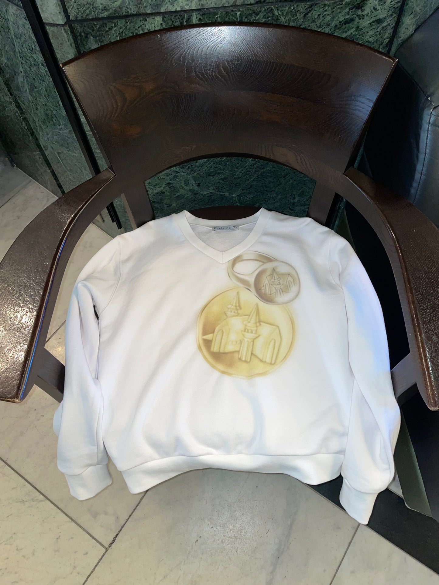 coin and ring print v neck sweat