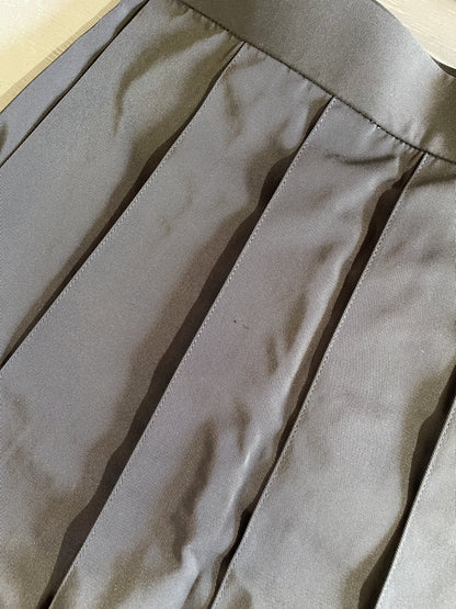 SCHOOL pleats skirt